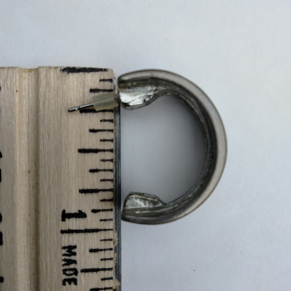 Vintage Green Enameled Half Hoop Earrings Pierced Silver Tone - Picture 8 of 9